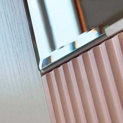 Шкаф трехдверный Зефир 109.02 белое дерево/пудра розовая (эмаль)