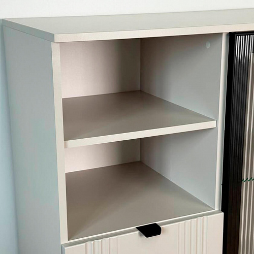 Комод Рич 2 со стеклом кашемир/фрапучино матовый/черный