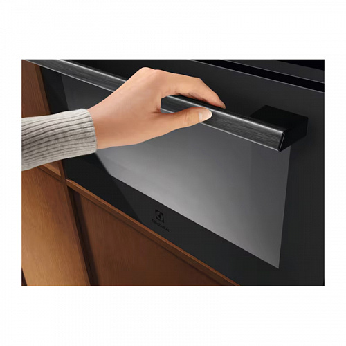 Встраиваемая микроволная печь Electrolux EVM9E2XT