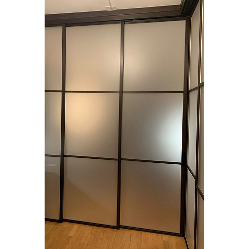 Раздвижные перегородки в проем 4в 1 угловая 3000х2700/4000х2700 черный/стекло сатинат