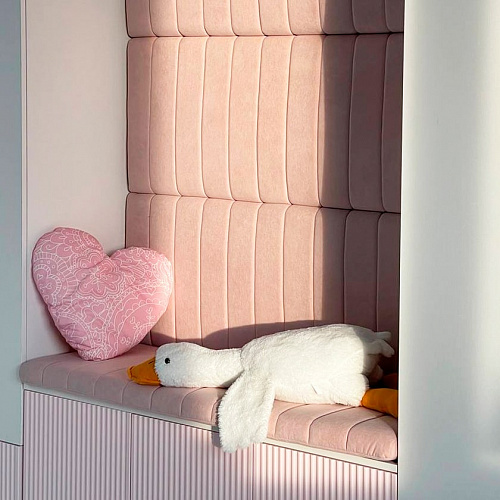 Подушка Зефир нежно-розовый (велюр)