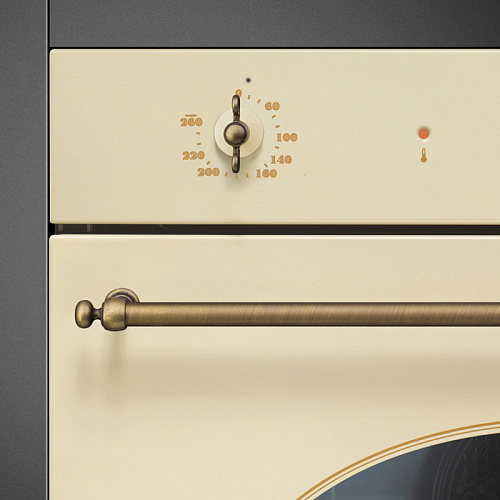 Встраиваемый духовой шкаф SMEG SFP68C1TPO