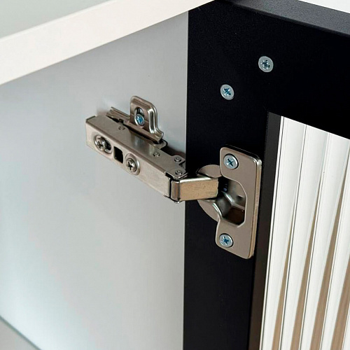 Комод Рич 2 со стеклом кашемир/фрапучино матовый/черный