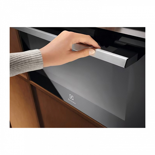 Встраиваемый духовой шкаф Electrolux EVL6E49X