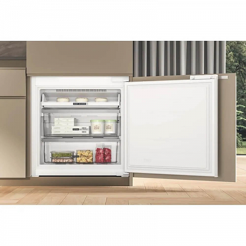 Встраиваемые холодильники Whirlpool WHSP70T241P