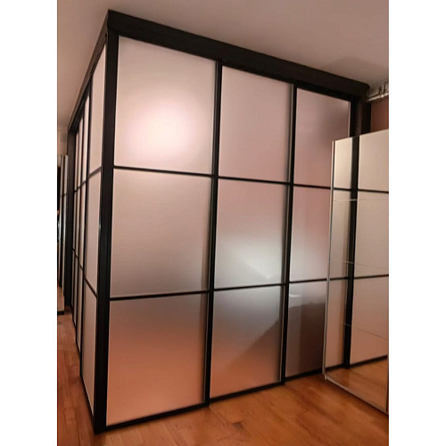 Раздвижные перегородки в проем 4в 1 угловая 3000х2700/4000х2700 черный/стекло сатинат