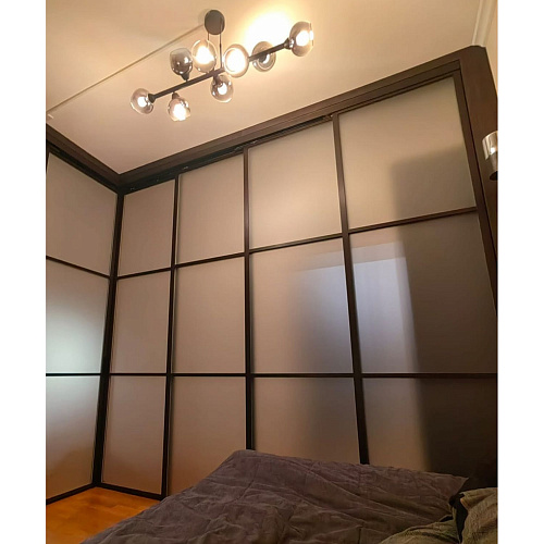 Раздвижные перегородки в проем 4в 1 угловая 3000х2700/4000х2700 черный/стекло сатинат