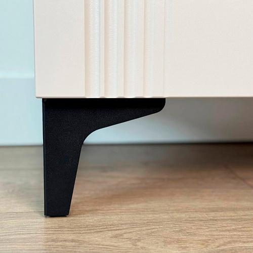 Комод Рич 2 со стеклом кашемир/фрапучино матовый/черный